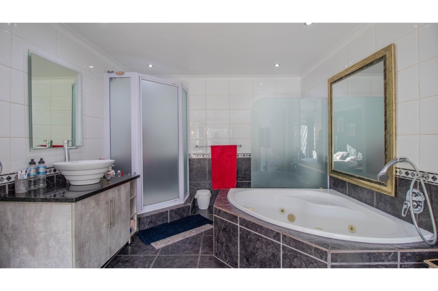 3 Bedroom Property for Sale in Tygerdal Western Cape